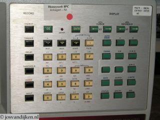 K100-D Knopjes